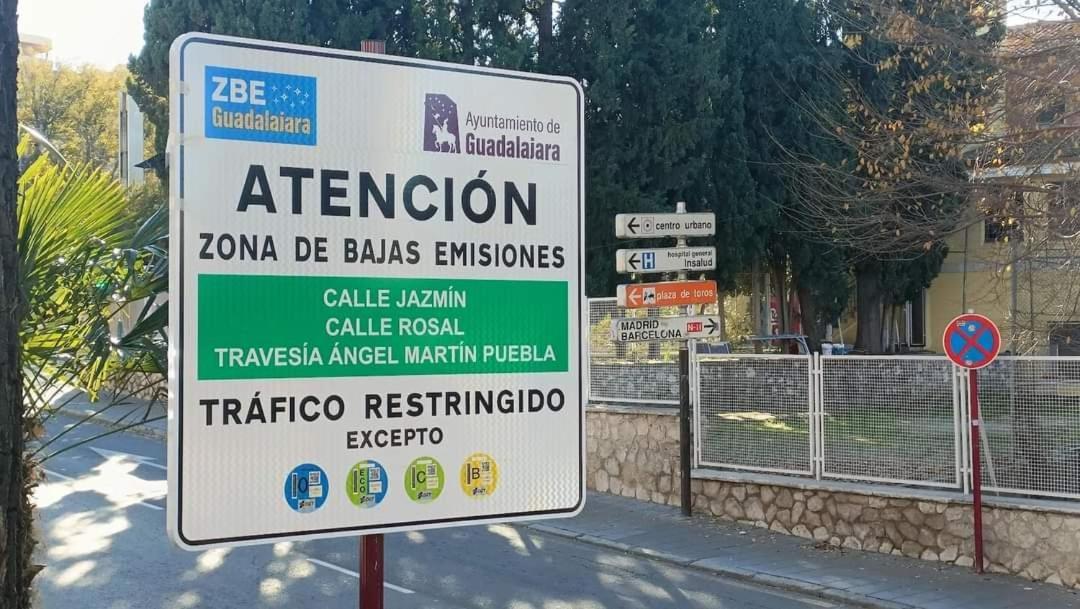 Apartamento Turistico Dct. Creus Guadalajara Exteriér fotografie